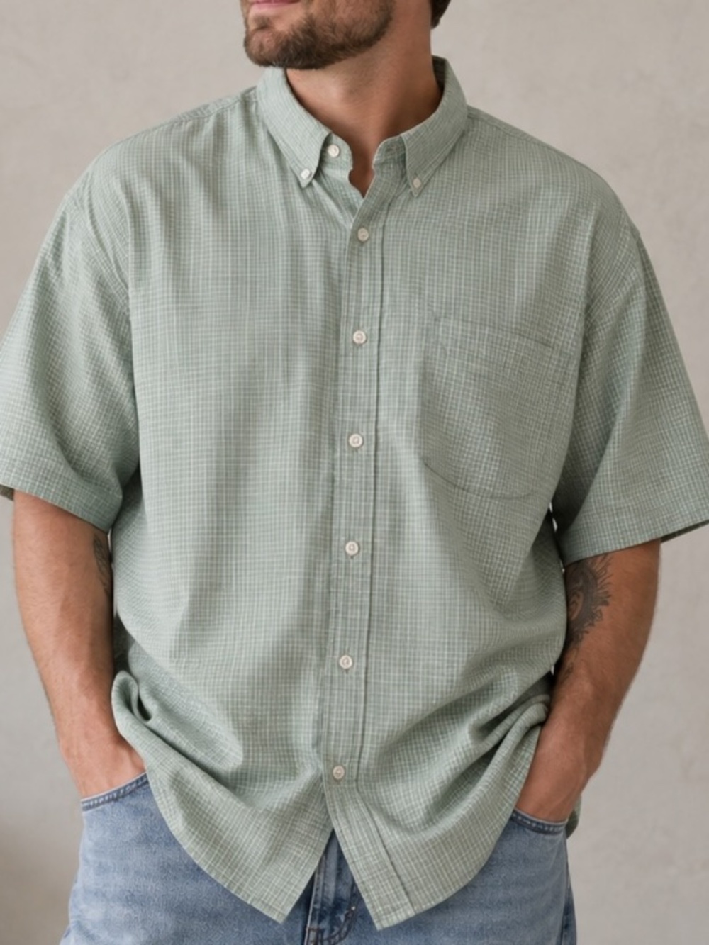 Van Heusen Button Down Shirt Mens Size Large Green Plaid Wrinkle Resistant Casua